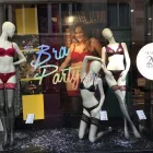 Entreprises 7 image HUNKEMÖLLER vervaardiging van vloerkleden en tapijt dans Oostende VWV