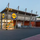 Entreprises 12 image LIDL detailhandel in niet-gespecialiseerde winkels waarbij voedings- en genotmiddelen overheersen (verkoopsoppervlakte tussen 400 m² en minder dan 2500 m²) dans Lokeren VOV