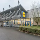 Entreprises 14 image LIDL detailhandel in niet-gespecialiseerde winkels waarbij voedings- en genotmiddelen overheersen (verkoopsoppervlakte tussen 400 m² en minder dan 2500 m²) dans Charleroi WHT