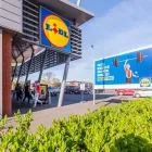 Entreprises 3 image LIDL detailhandel in niet-gespecialiseerde winkels waarbij voedings- en genotmiddelen overheersen (verkoopsoppervlakte tussen 400 m² en minder dan 2500 m²) dans Charleroi WHT