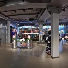 Entreprises 1 image NIKE STORE detailhandel in schoeisel in gespecialiseerde winkels dans Brussel BBR