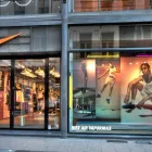 Entreprises 3 image NIKE STORE detailhandel in schoeisel in gespecialiseerde winkels dans Brussel BBR
