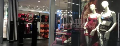 Entreprises 2 image HUNKEMÖLLER NIEUWSTRAAT BRUSSEL vervaardiging van vloerkleden en tapijt dans Brussel BBR