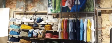 Entreprises 8 image JULES detailhandel in kleding in gespecialiseerde winkels dans Gent VOV